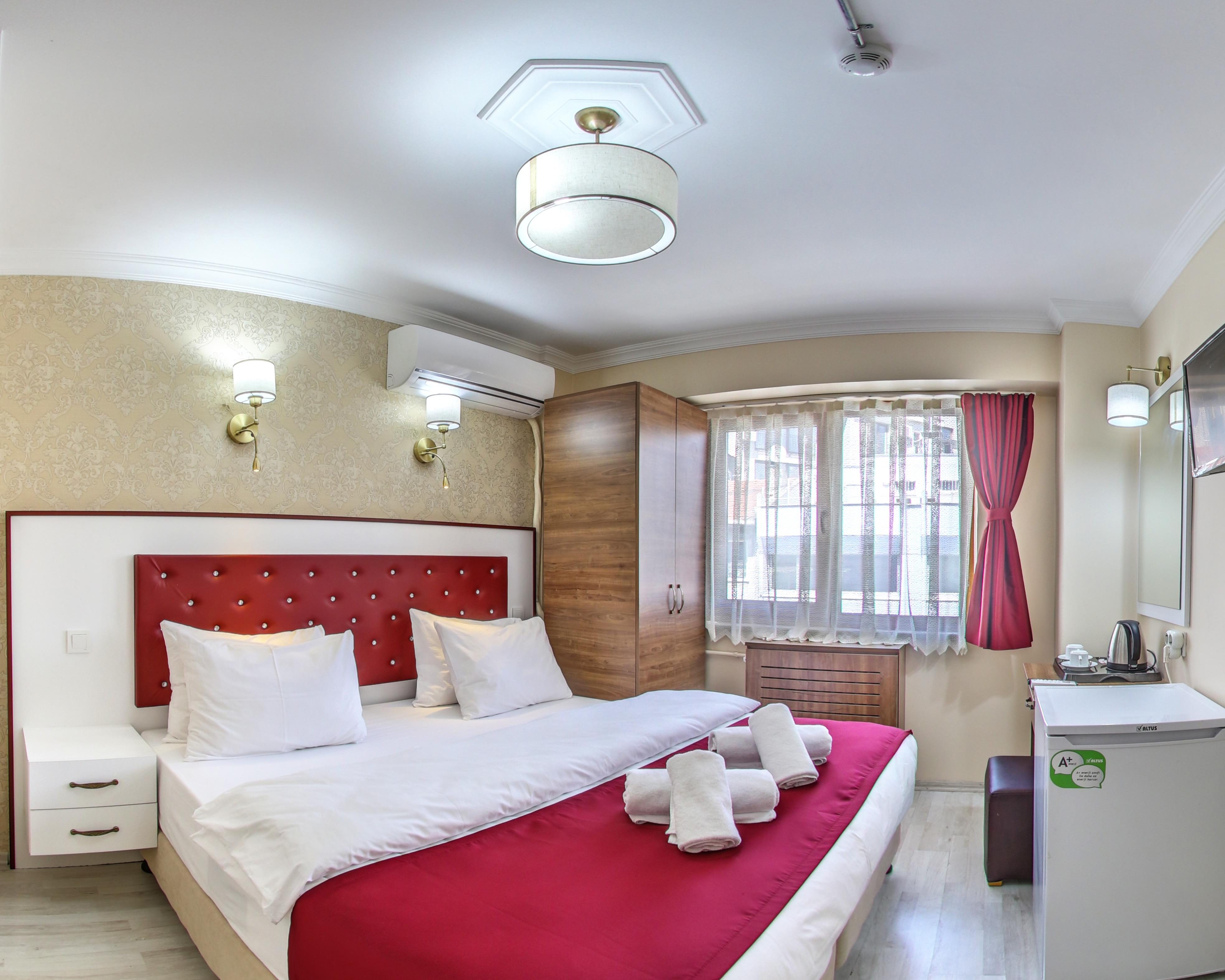 Cihangir Palace Hotel Истанбул Екстериор снимка